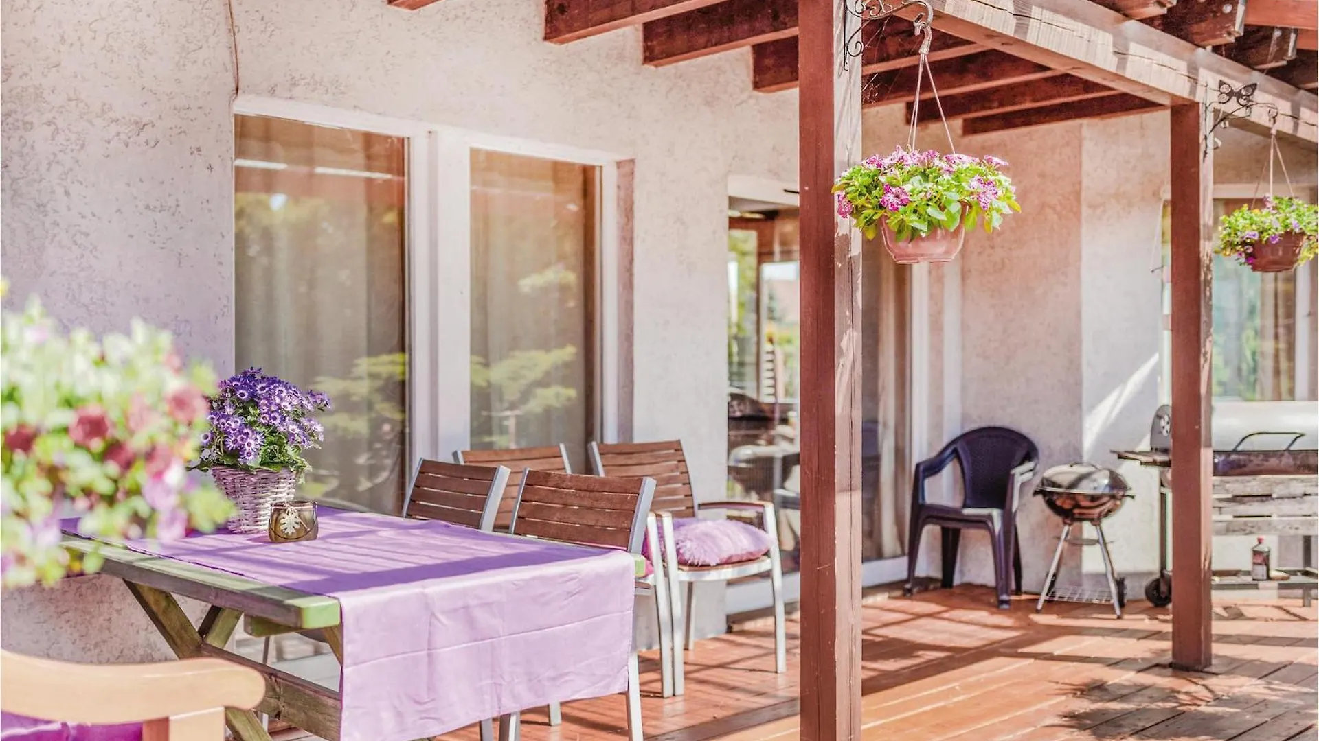 Lovely Home In Kolobrzeg With Kitchen